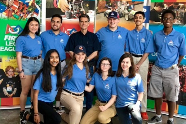 A photo of the 2019 DL Award Winners