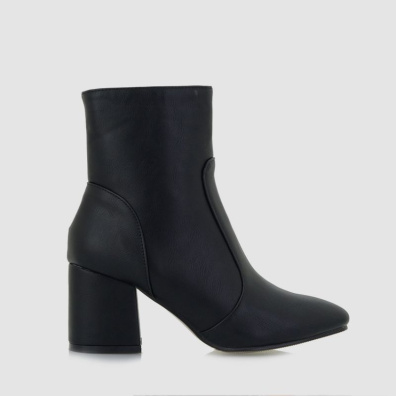 Μποτάκι Με Χοντρό Τακούνι Exe Adriana Μαύρο