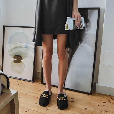 Παντόφλα Με Γούνα Και Διακοσμητική Αλυσίδα XL-2211 Μαύρο