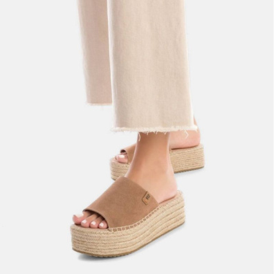 Παντόφλες Με Πλατφόρμα Refresh 171925-011 Μπεζ